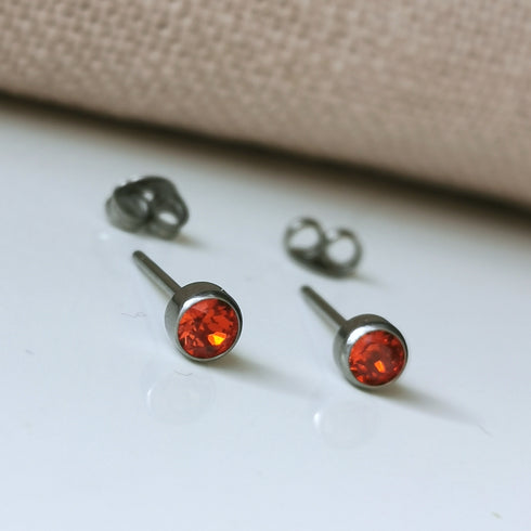 Light Siam Red Crystal Titanium Stud Earrings, 4mm